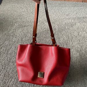 Dooney & Bourke Pebble Grain
Small Flynn